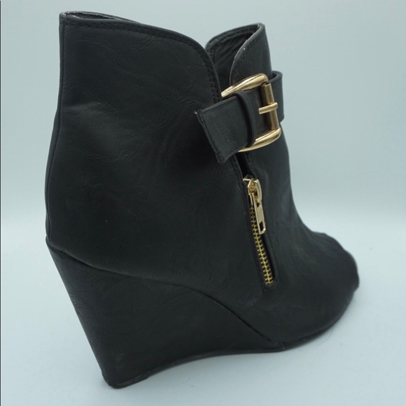 Wedges with Gold Buckle - Picture 2 of 4